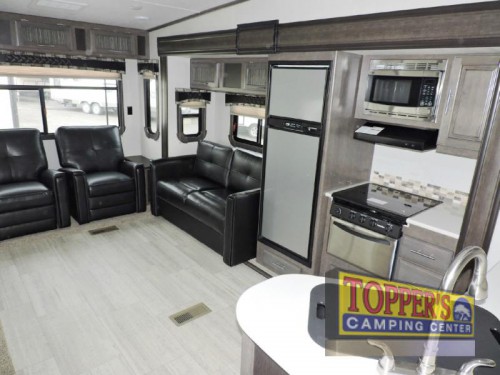 Cruiser Aire 28RL Fifth Wheel Kitchen