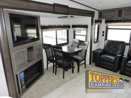 Cruiser Aire 28RL Fifth Wheel Interior