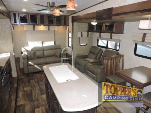 Sandpiper HT Fifth Wheel Interior